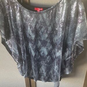 FINAL MARKDOWN Bongo Shimmering Silver Sequin caftan look Blouse small